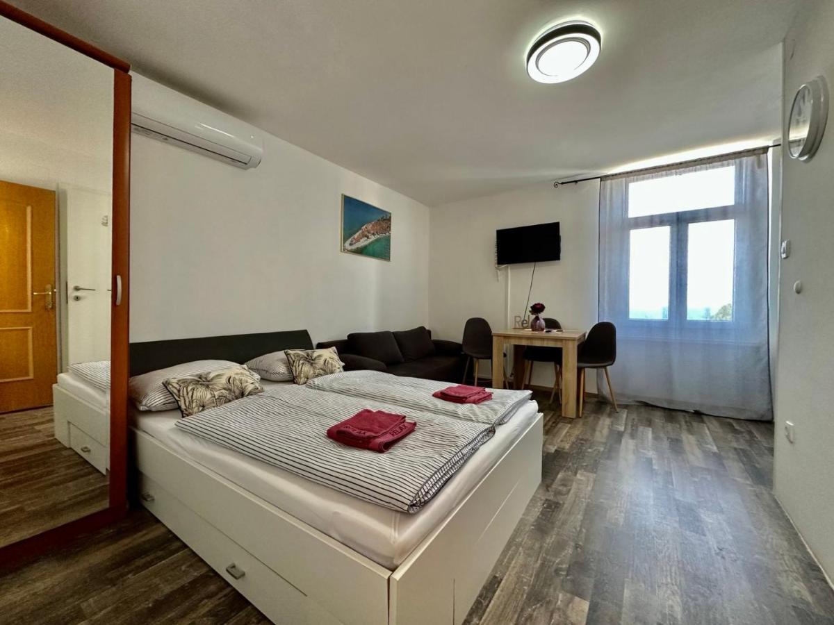Apartments Relax 皮兰 外观 照片